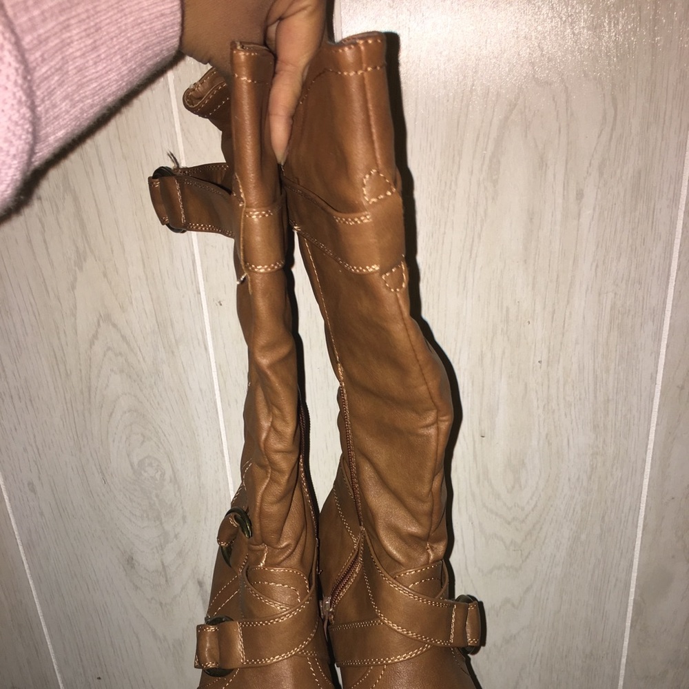 Boots! - Picture 2 of 3
